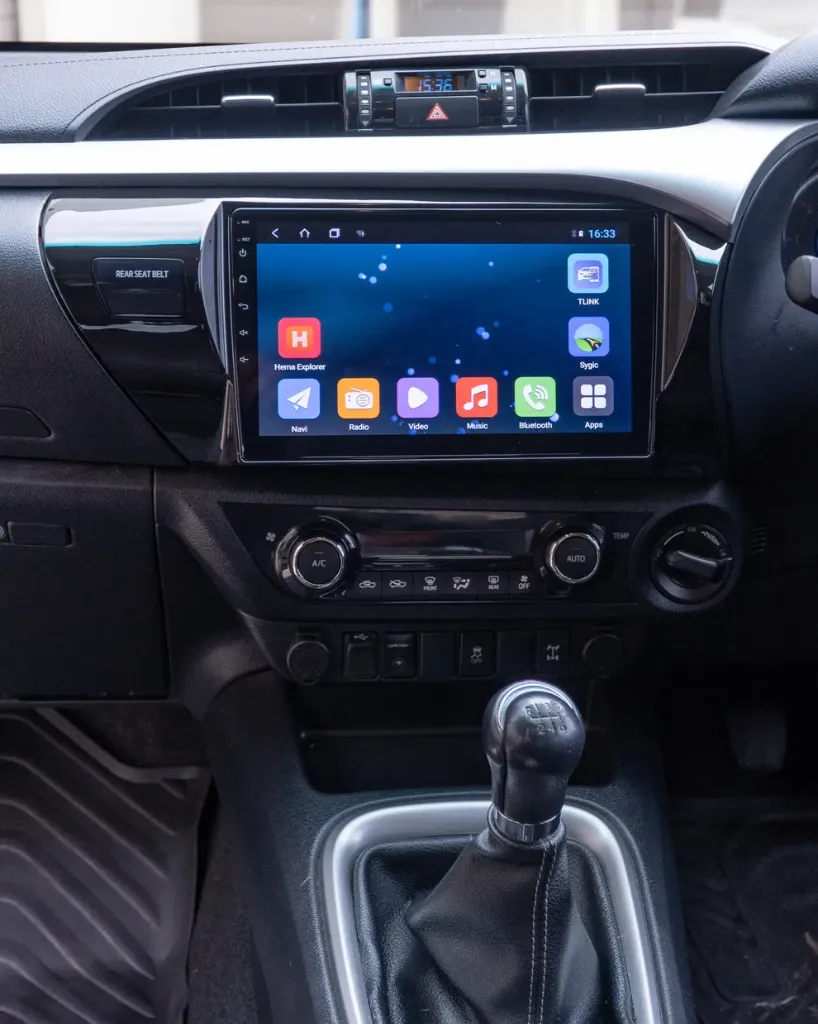 Hilux Revo 2015+ Radio & Frame Kit